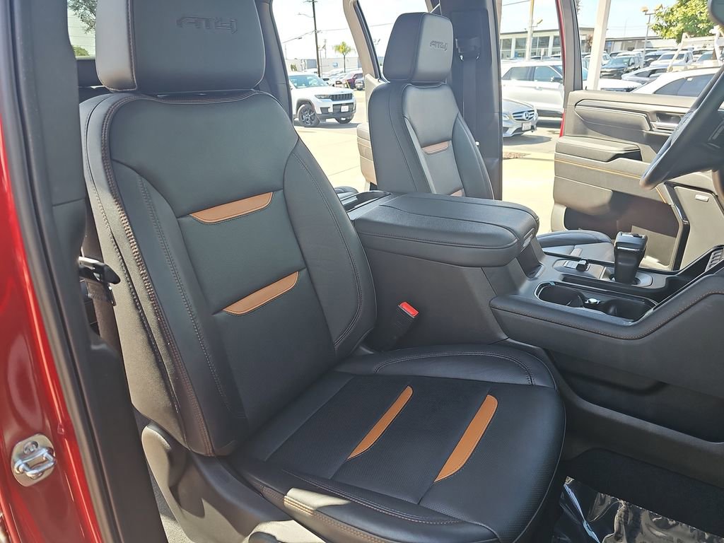 Used 2025 GMC Sierra 1500 AT4 w/ AT4 Premium Package image 11