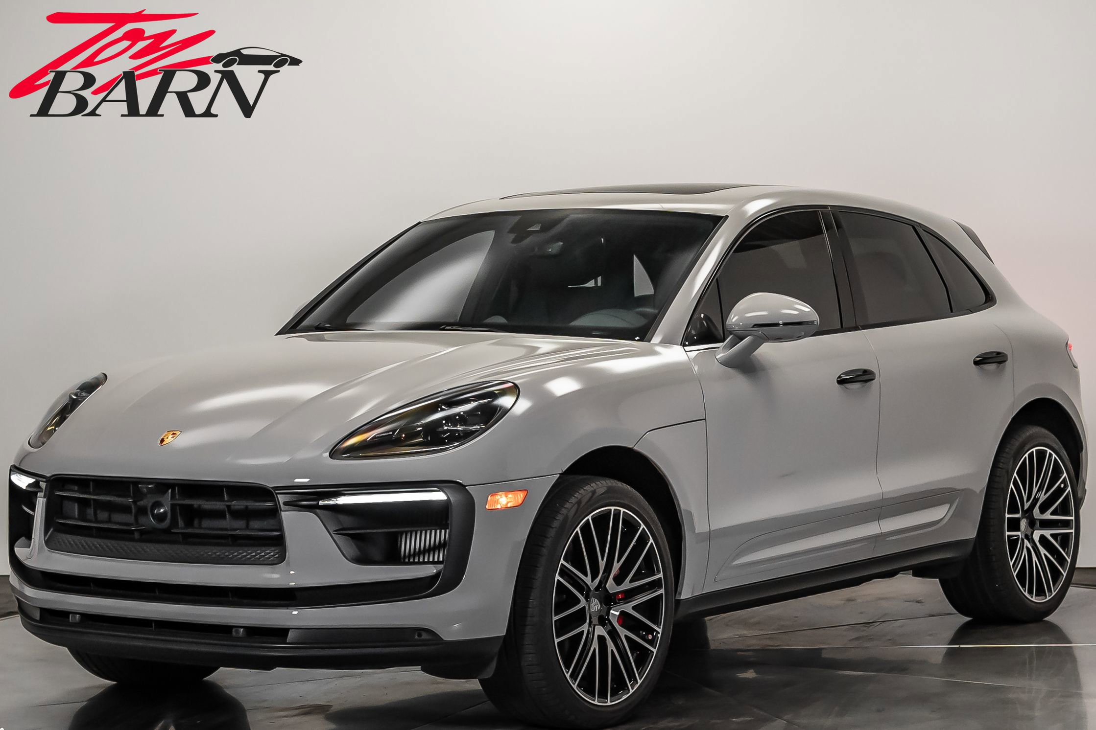 Used 2023 Porsche Macan S image 1