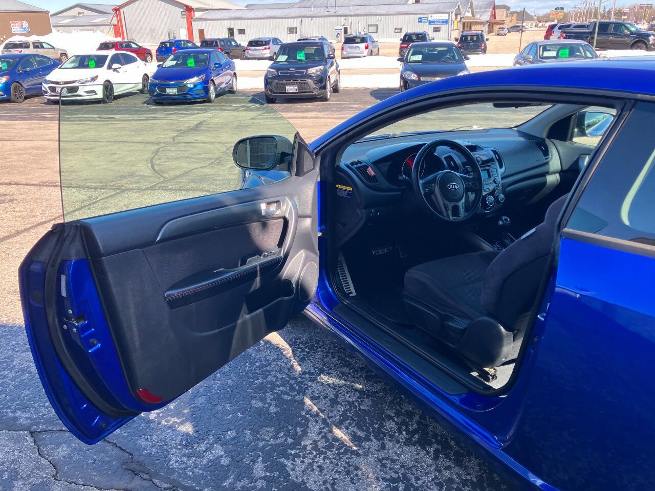 Used 2012 Kia Forte Koup SX image 9