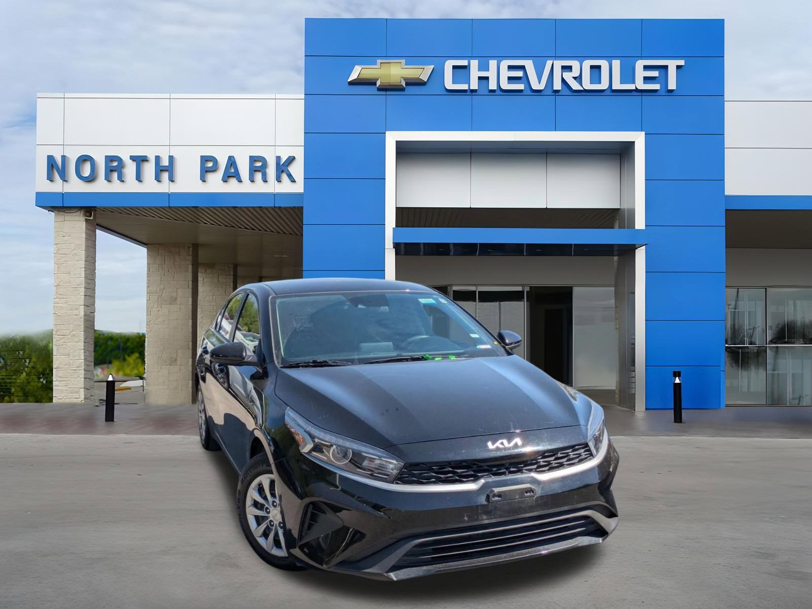 Used 2023 Kia Forte LX image 1