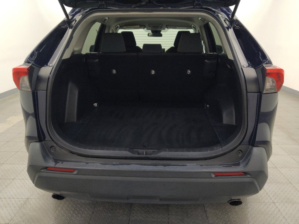 Used 2020 Toyota RAV4 XLE AWD/4WD image 29