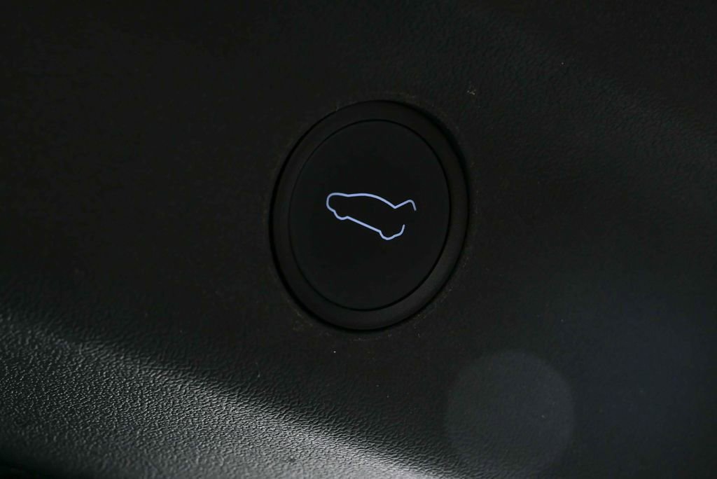 Used 2021 Tesla Model Y Performance image 10