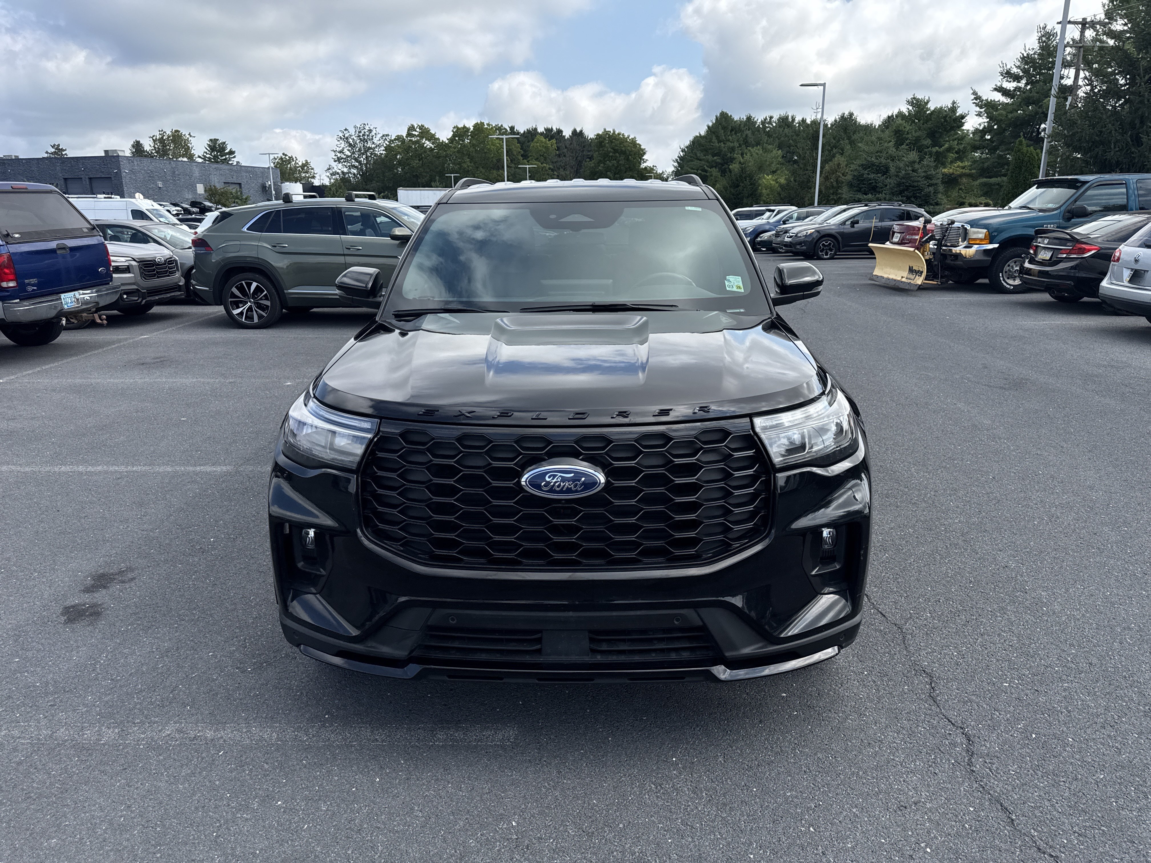 Used 2025 Ford Explorer ST-Line w/ ST-Line Street Pack AWD/4WD image 27
