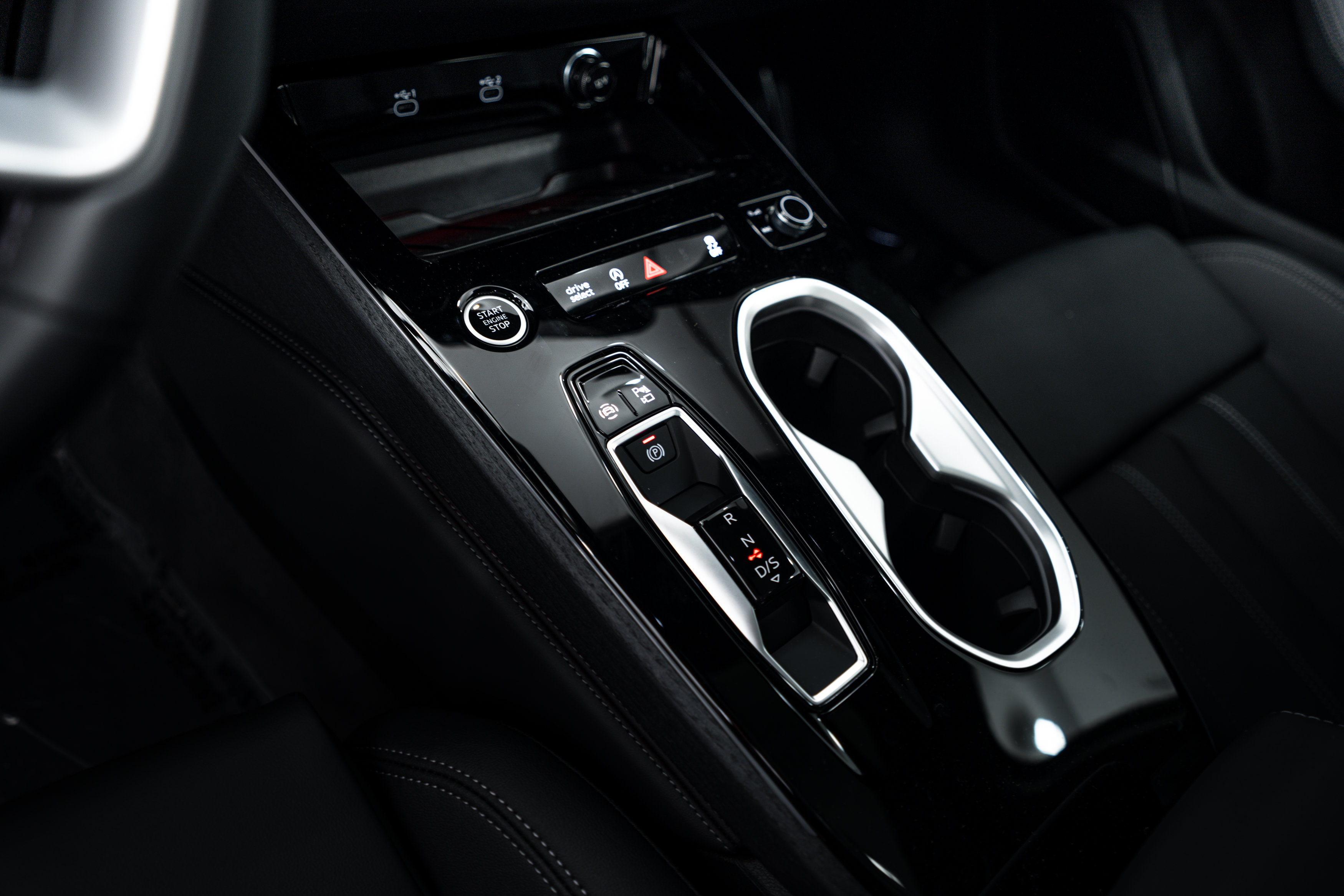 New 2026 Audi A6 Premium Plus AWD/4WD image 10