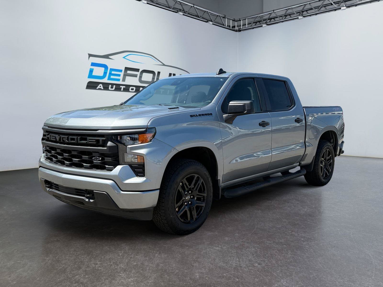 Used 2026 Chevrolet Silverado 1500 Custom w/ Turbomax Blackout Package AWD/4WD image 7