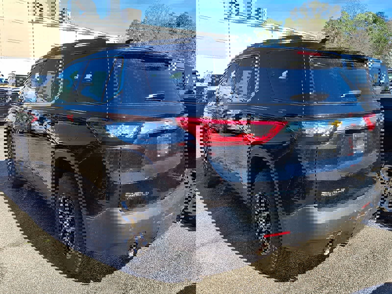 Used 2019 Chevrolet Traverse LT image 4