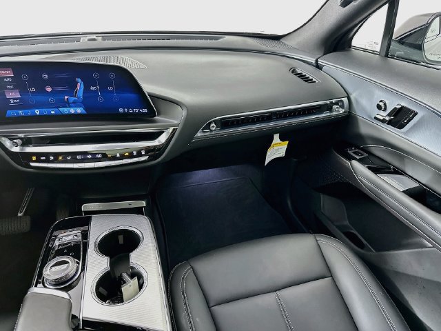 Used 2024 Cadillac Lyriq Tech w/ Driver Assist Package AWD/4WD image 28