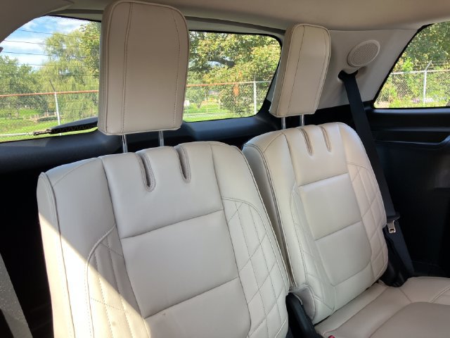 Used 2016 Ford Explorer Platinum AWD/4WD image 13