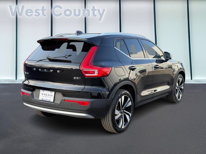 Used 2024 Volvo XC40 B5 Ultimate w/ Protection Package Premier AWD/4WD image 4