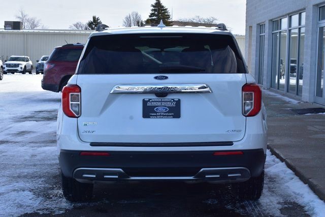 Used 2023 Ford Explorer XLT w/ Equipment Group 202A image 5