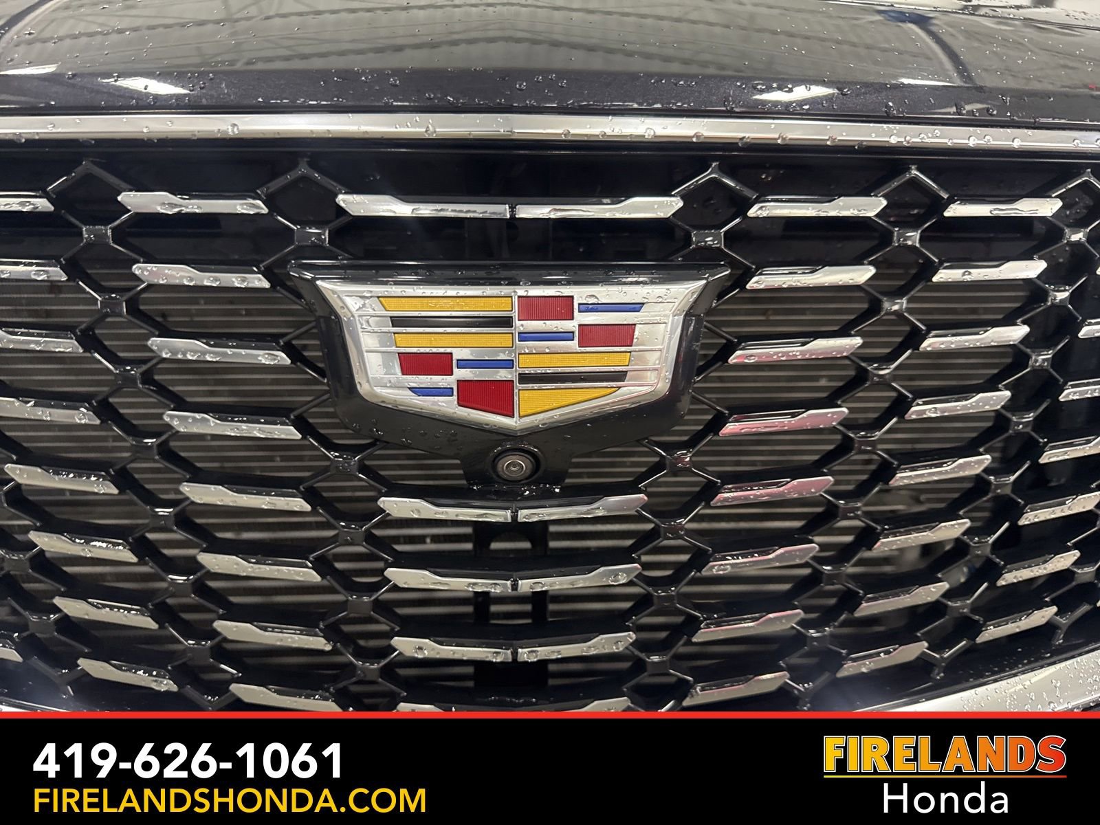 Used 2022 Cadillac XT4 Premium Luxury w/ Enhanced Visibility Package image 9