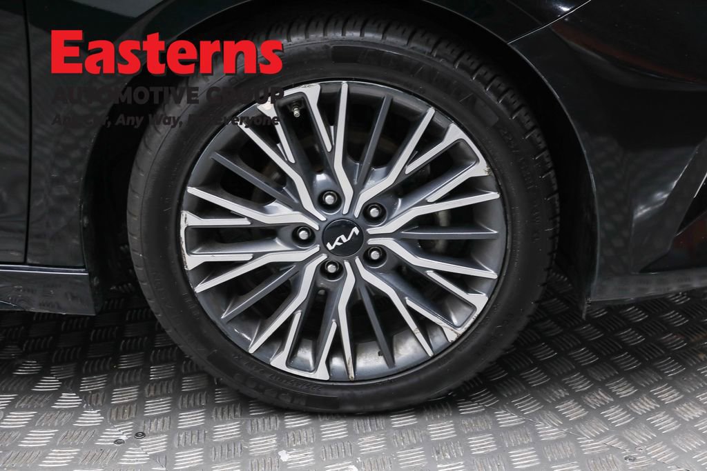 Used 2023 Kia Forte GT-Line image 31