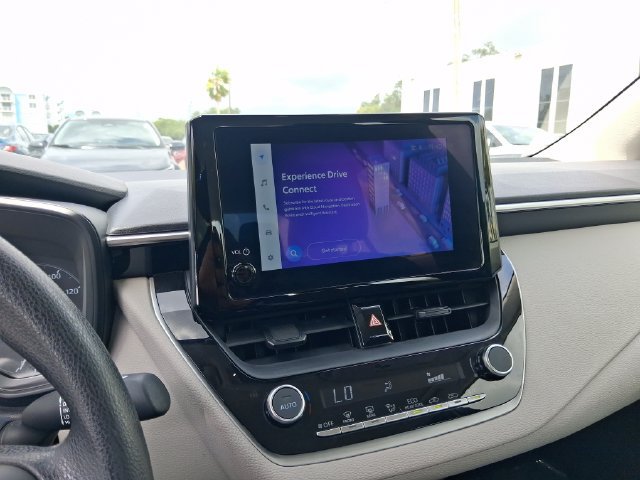 Used 2025 Toyota Corolla LE FWD image 19