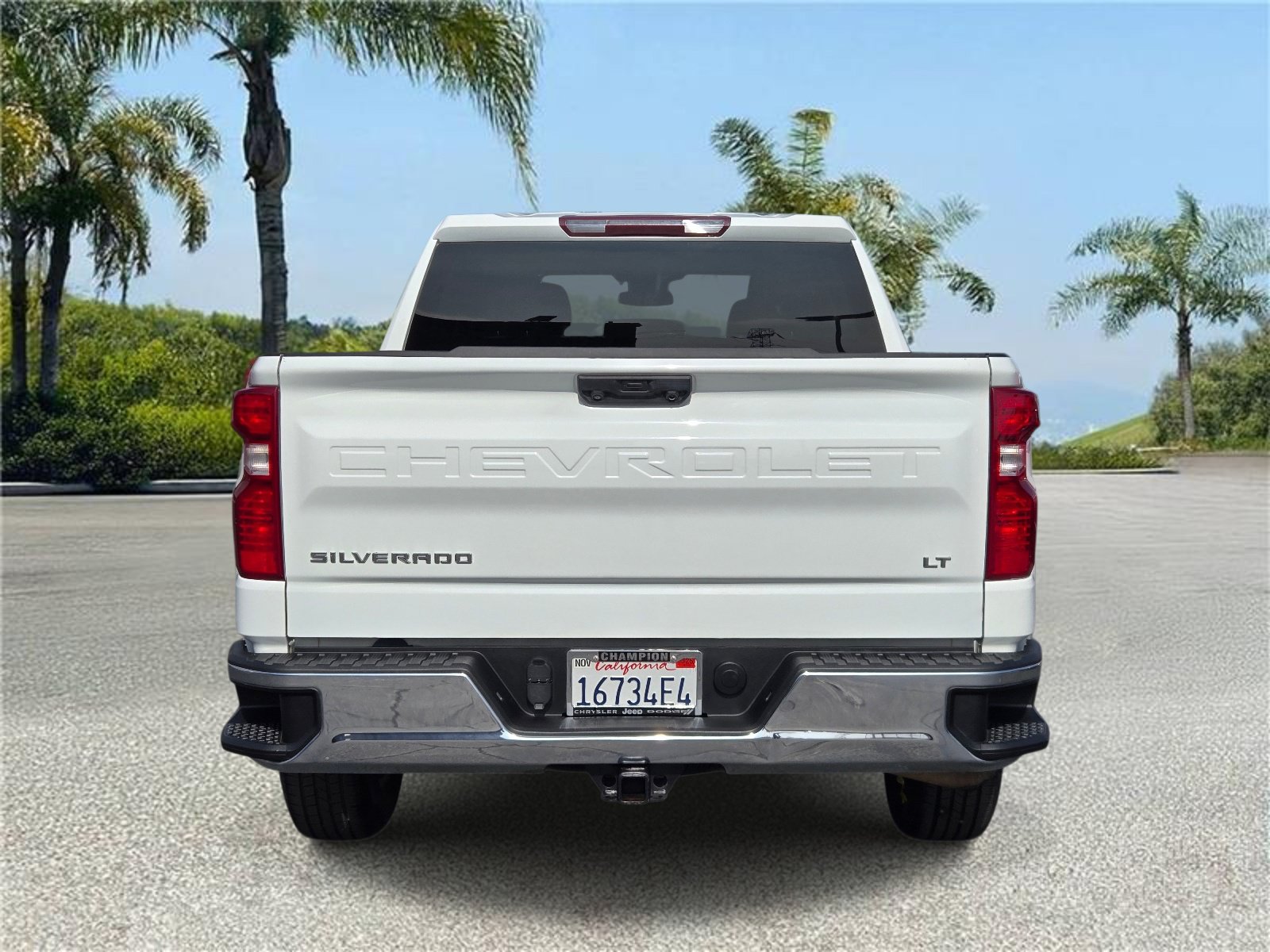 Used 2022 Chevrolet Silverado 1500 LT AWD/4WD image 5