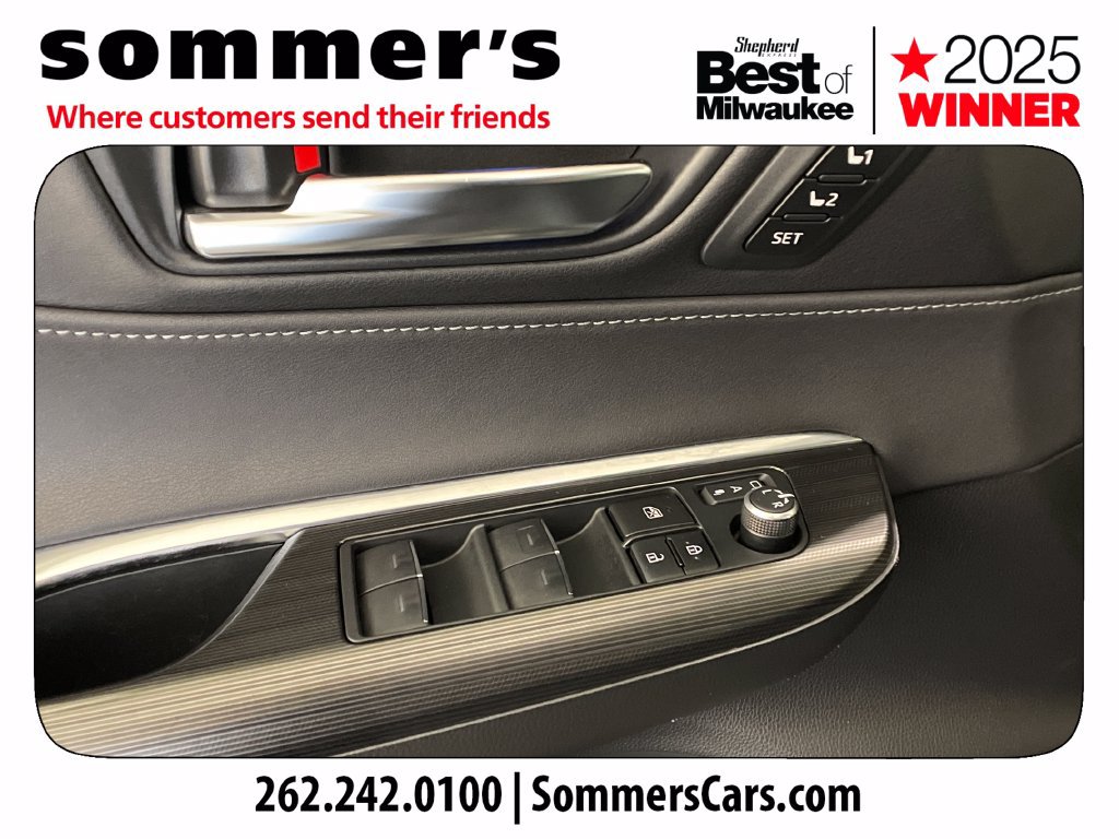 Used 2023 Toyota Venza Limited AWD/4WD image 11
