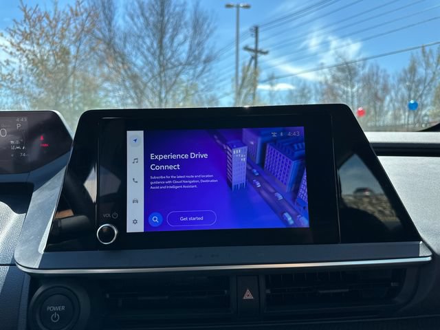 Used 2024 Toyota Prius XLE FWD image 25
