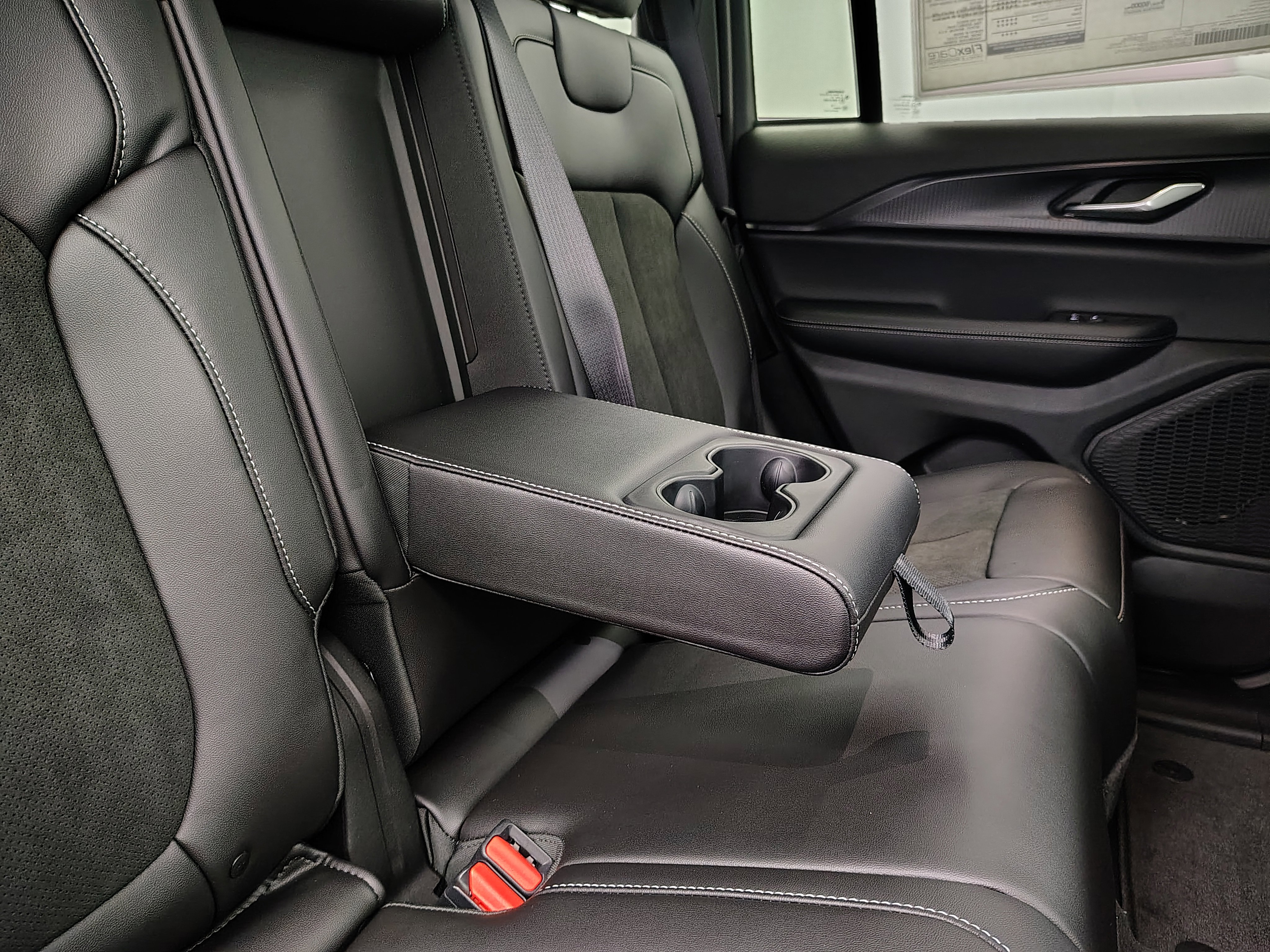 New 2025 Jeep Grand Cherokee Altitude image 22