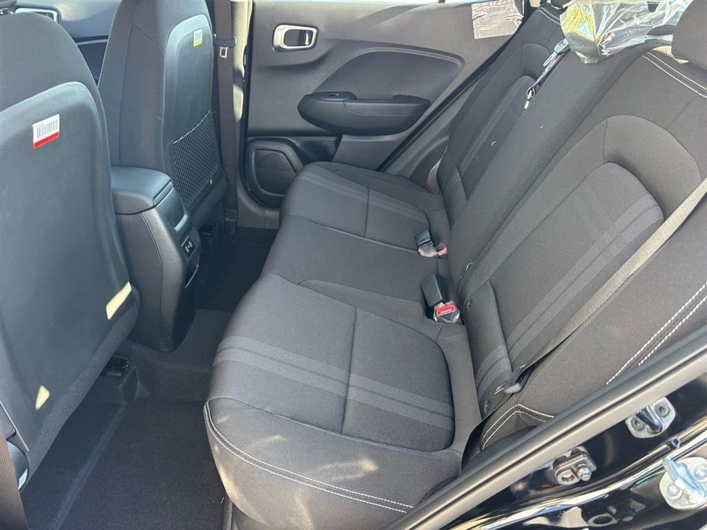 Used 2026 Hyundai Venue SEL FWD image 13