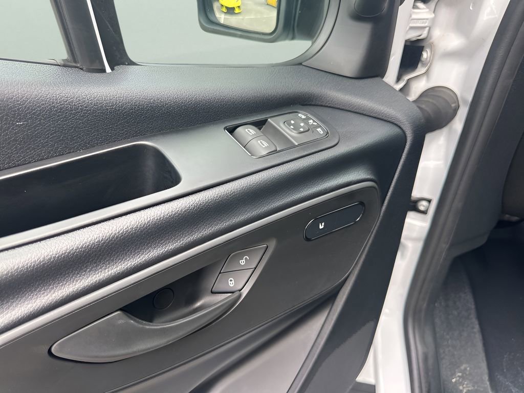 Used 2025 Mercedes-Benz Sprinter 2500 image 22