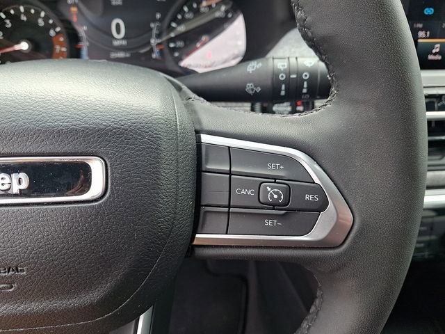 Used 2023 Jeep Compass Latitude image 21