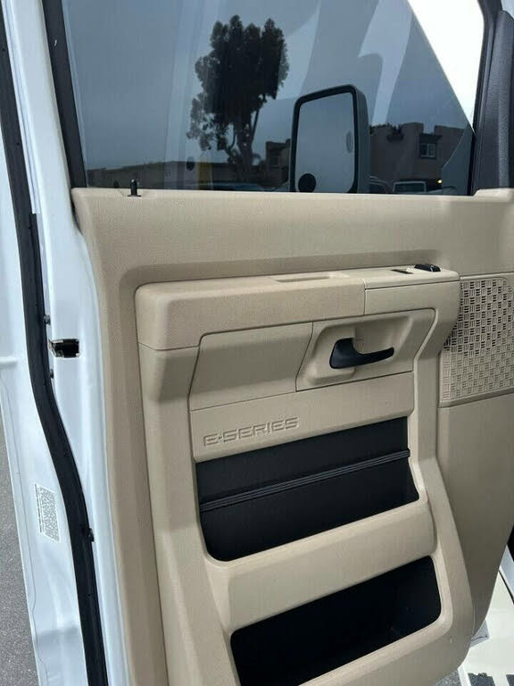 Used 2014 Ford E-350 and Econoline 350 Super Duty image 51