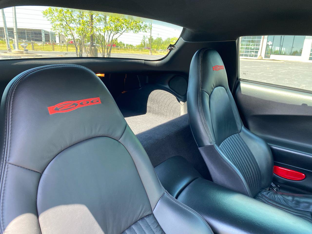 Used 2002 Chevrolet Corvette Z06 w/ Memory Pkg RWD image 18