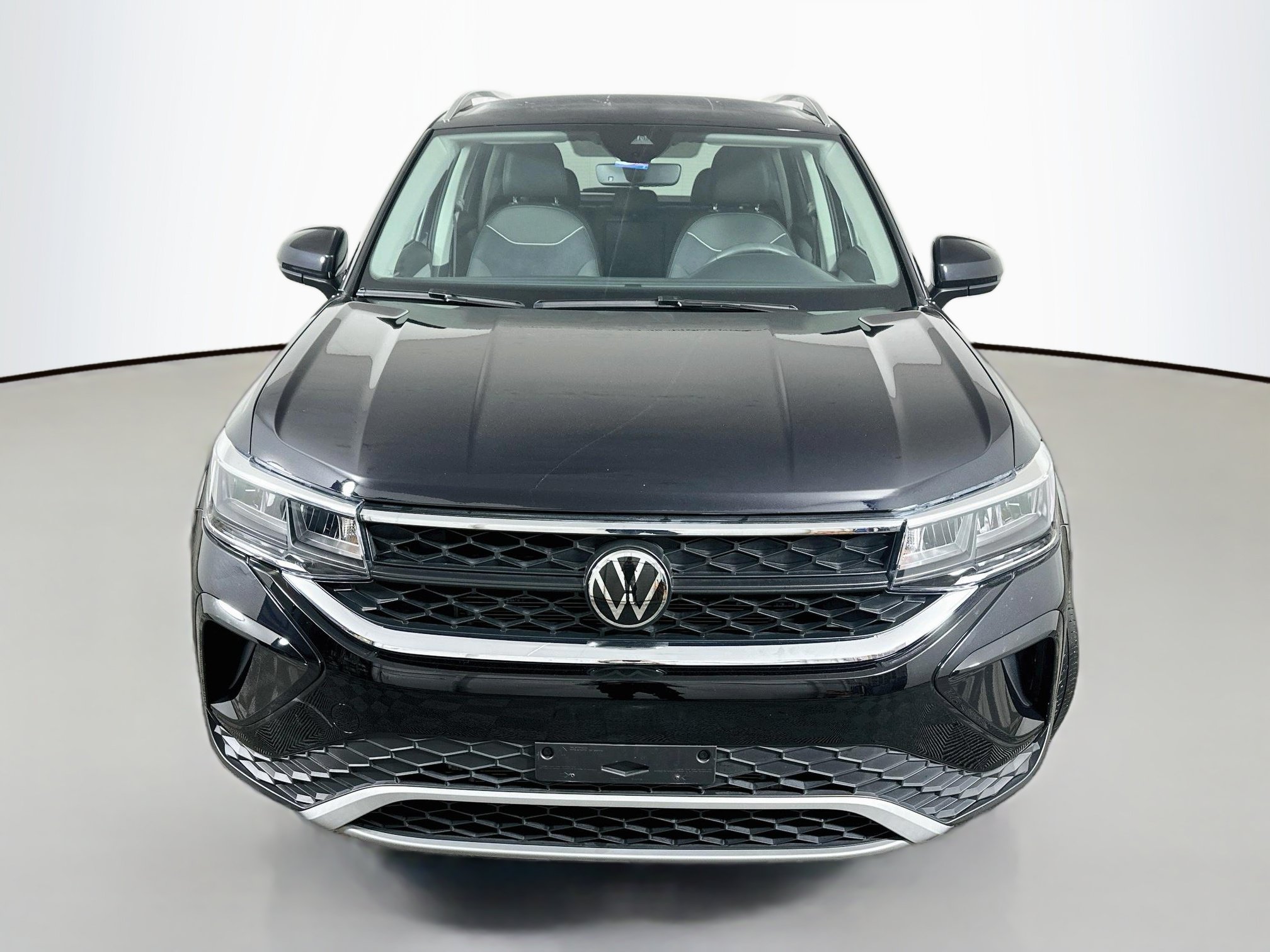 Certified 2024 Volkswagen Taos SE AWD/4WD image 2