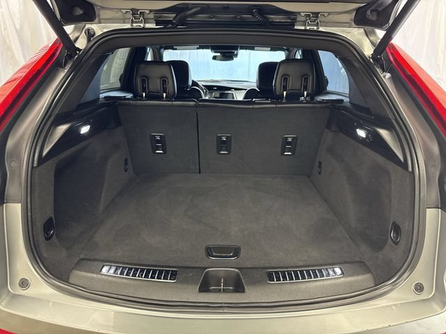 Used 2023 Cadillac XT4 Premium Luxury AWD/4WD image 23