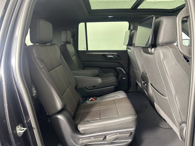 New 2026 Chevrolet Suburban High Country image 12
