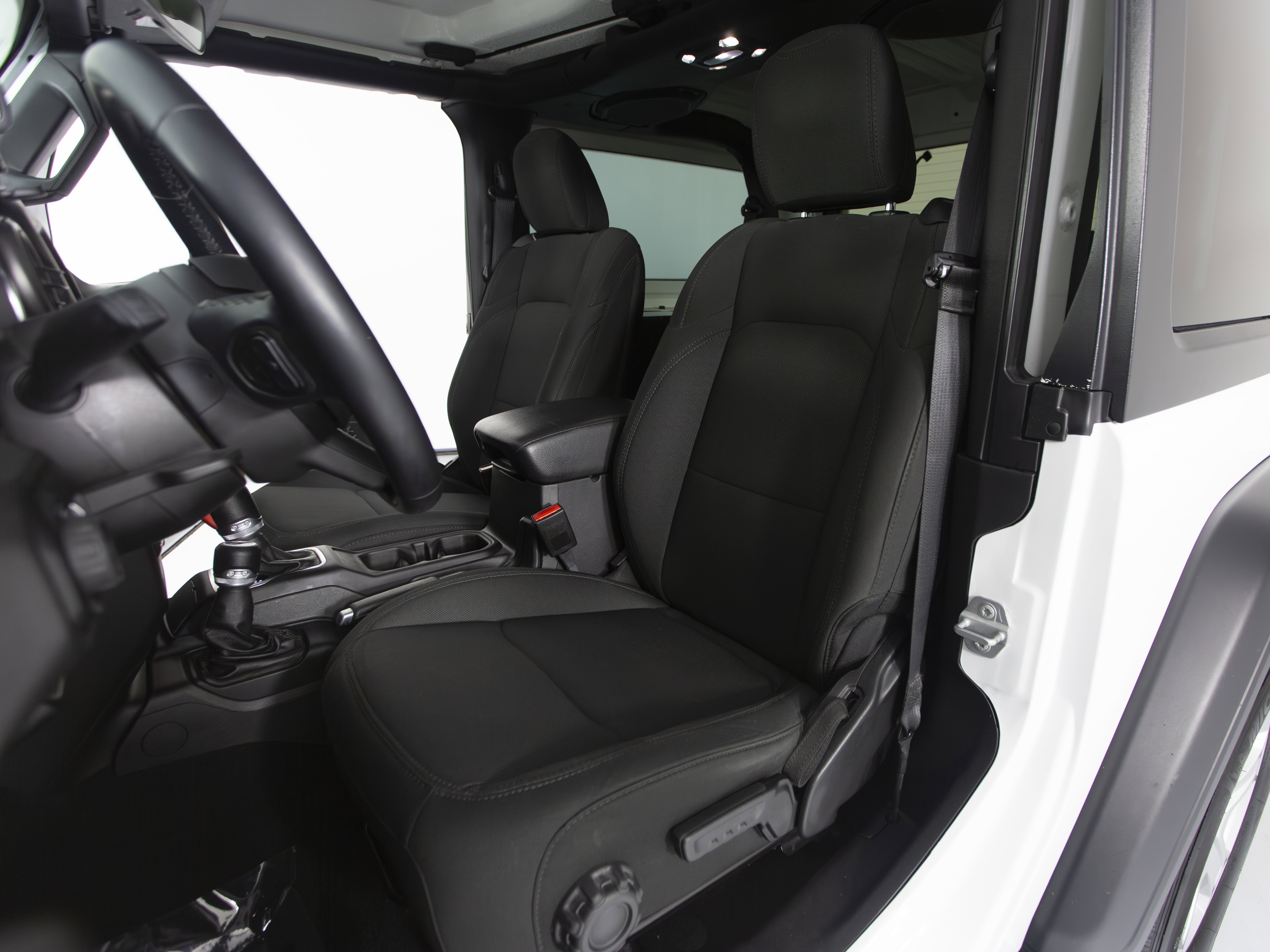 Used 2021 Jeep Wrangler Sport image 27