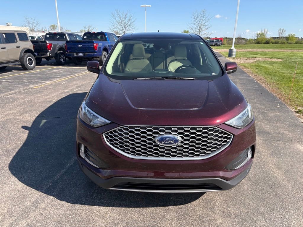 Used 2024 Ford Edge SEL w/ Convenience Package AWD/4WD image 3