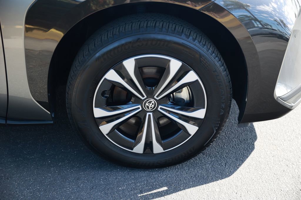 Used 2023 Toyota bZ4X XLE w/ Weather Package FWD image 8