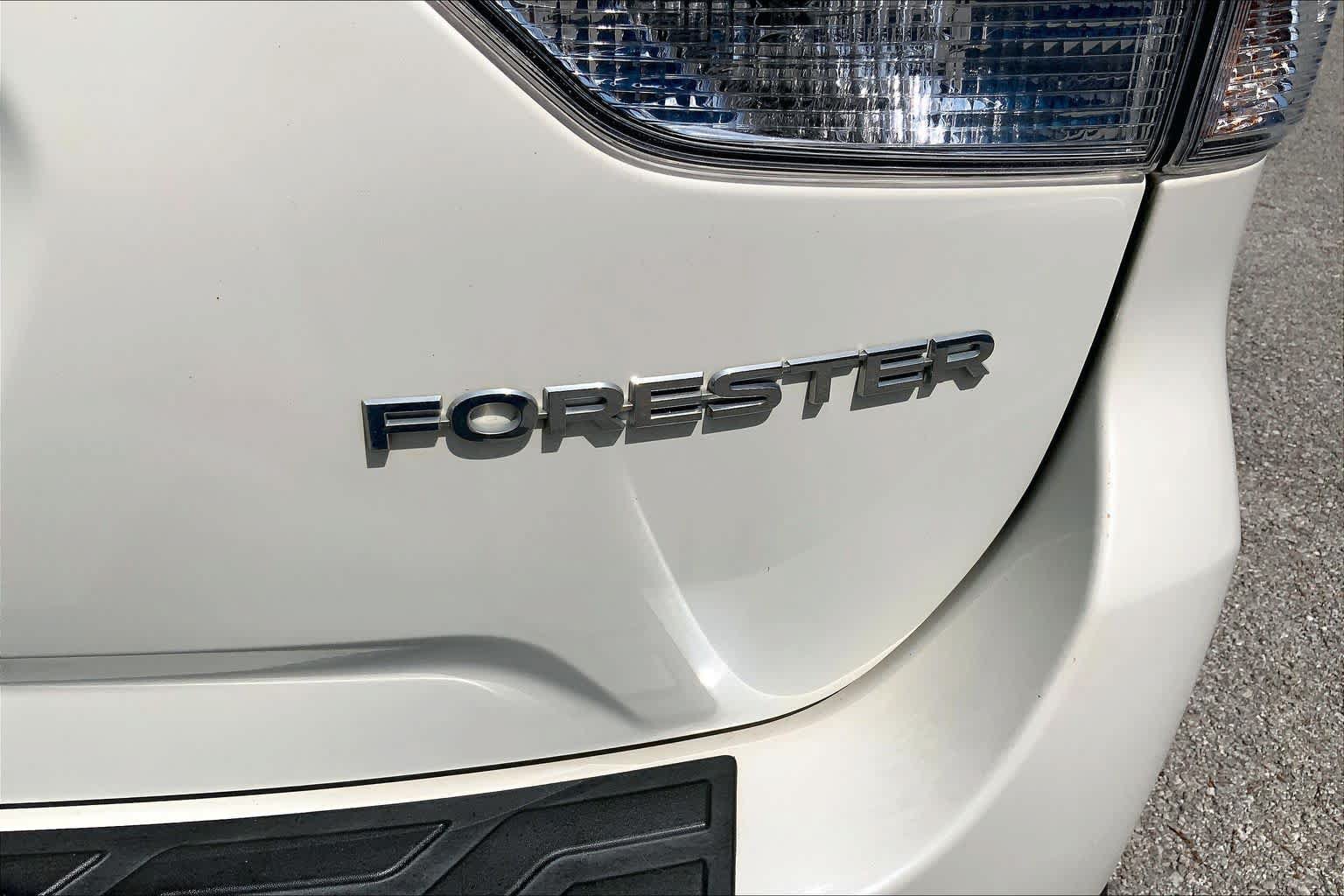 Used 2021 Subaru Forester Limited w/ Popular Package #3 AWD/4WD image 10