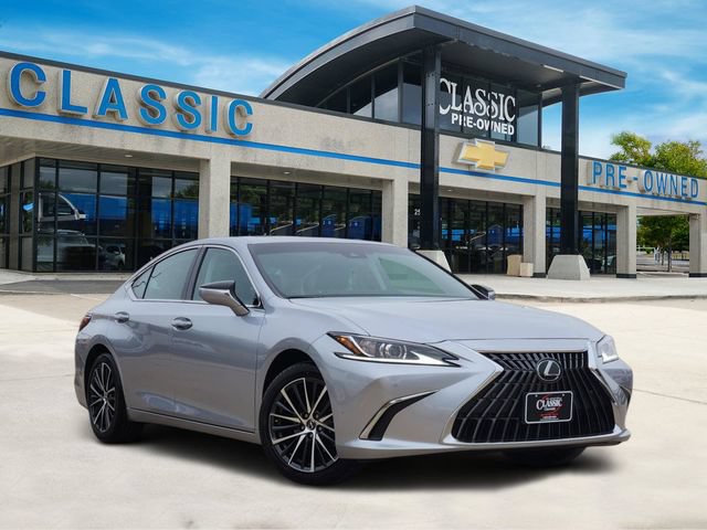 Used 2025 Lexus ES 350 w/ Premium Package FWD image 2