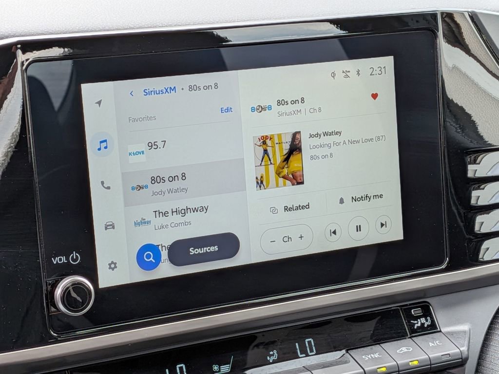 Used 2025 Toyota Camry SE image 22