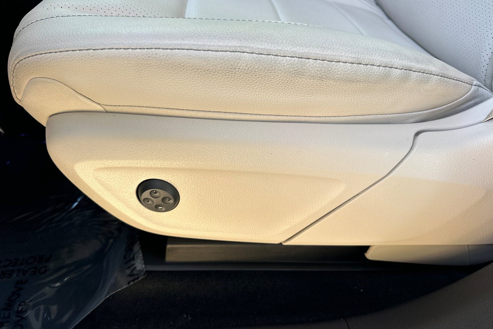 Certified 2025 Mercedes-Benz GLE 450e 4MATIC image 14