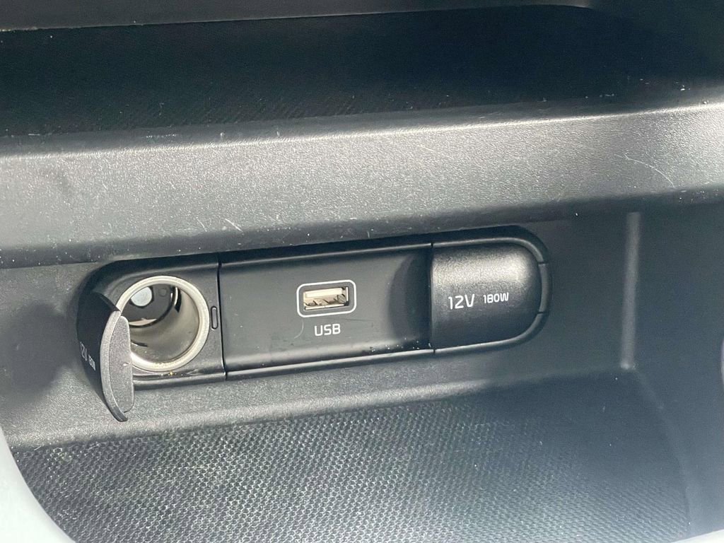 Used 2025 Kia Seltos LX image 28