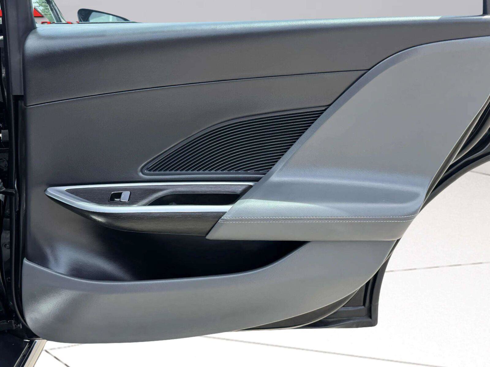 Used 2025 Lucid Air Pure RWD image 54