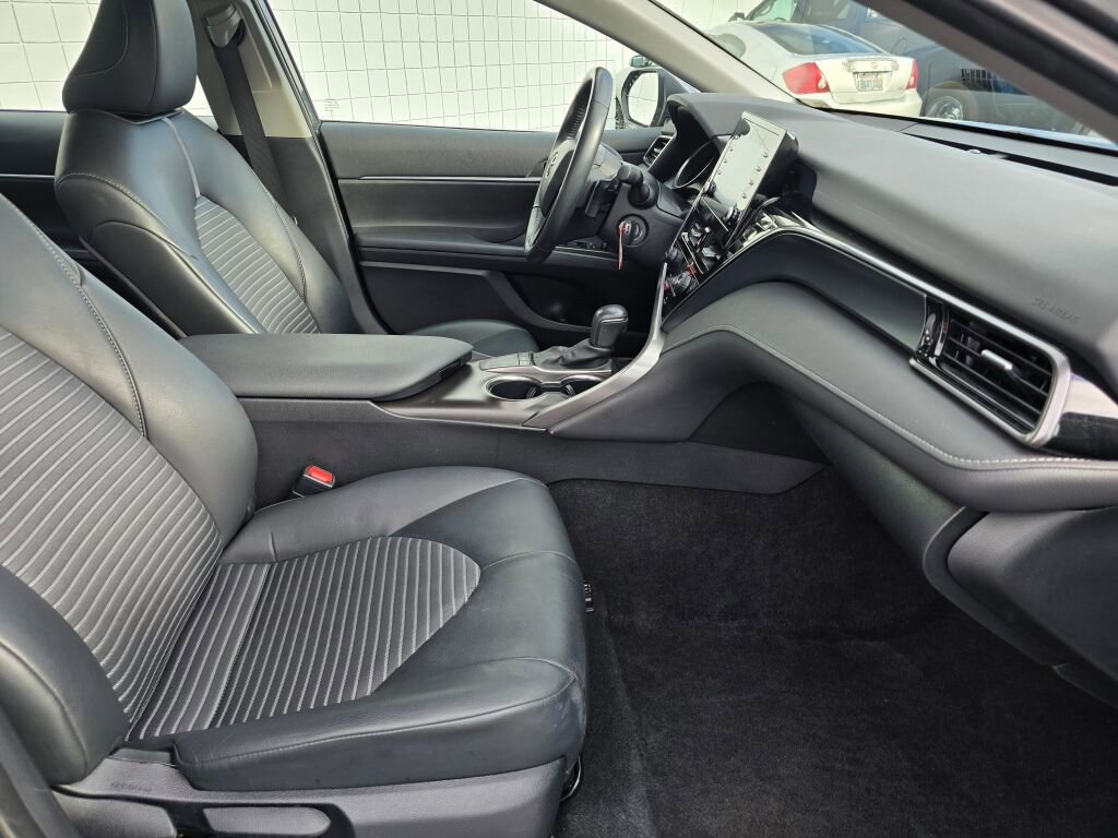 Used 2024 Toyota Camry SE image 42