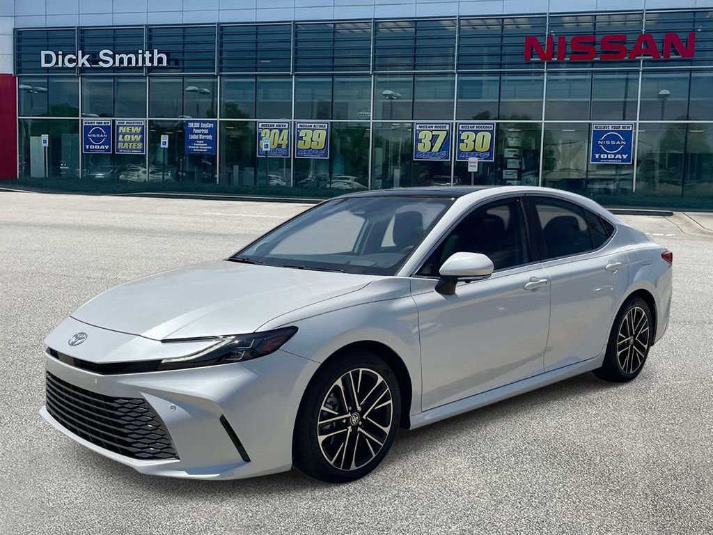 Used 2025 Toyota Camry XLE w/ Premium Plus Package image 3