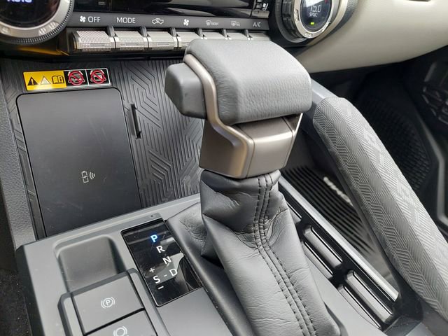 Certified 2025 Toyota Tacoma Limited AWD/4WD image 26