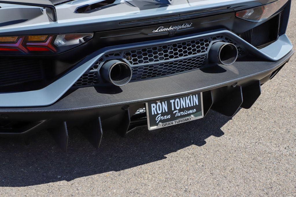 Used 2019 Lamborghini Aventador SVJ AWD/4WD image 35