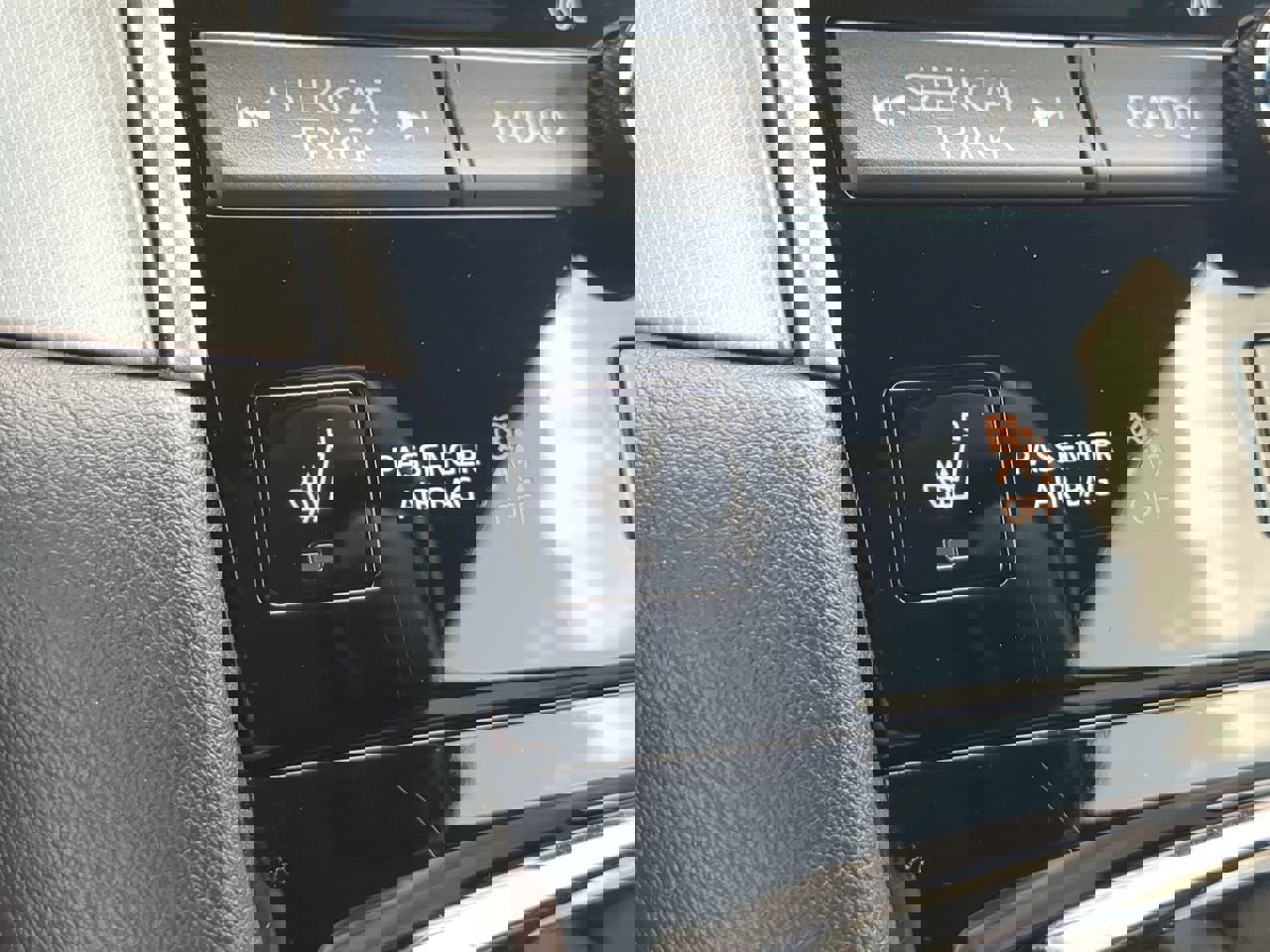 Used 2019 INFINITI Q60 3.0t Luxe w/ Essential Package image 21