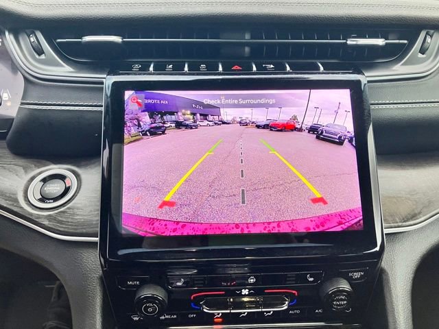 Used 2024 Jeep Grand Cherokee Limited video 2