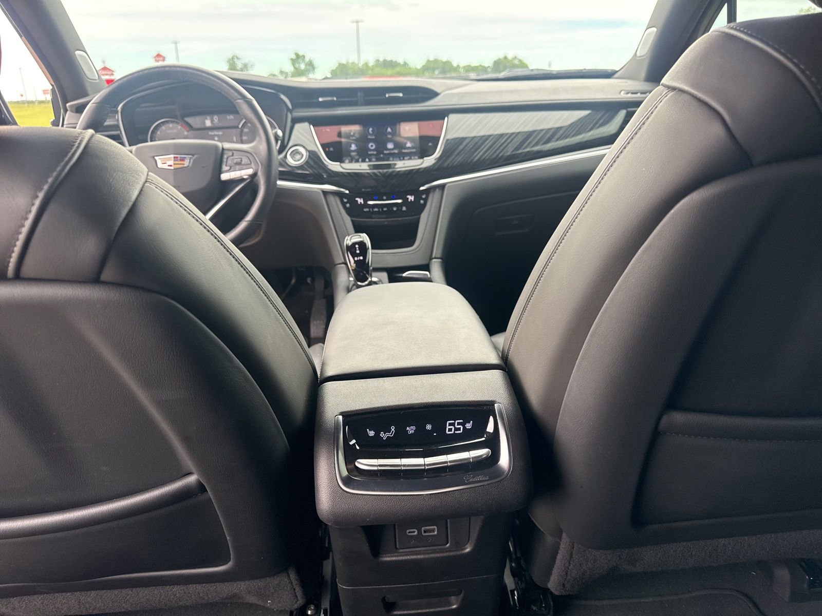 Used 2023 Cadillac XT6 Premium Luxury image 20
