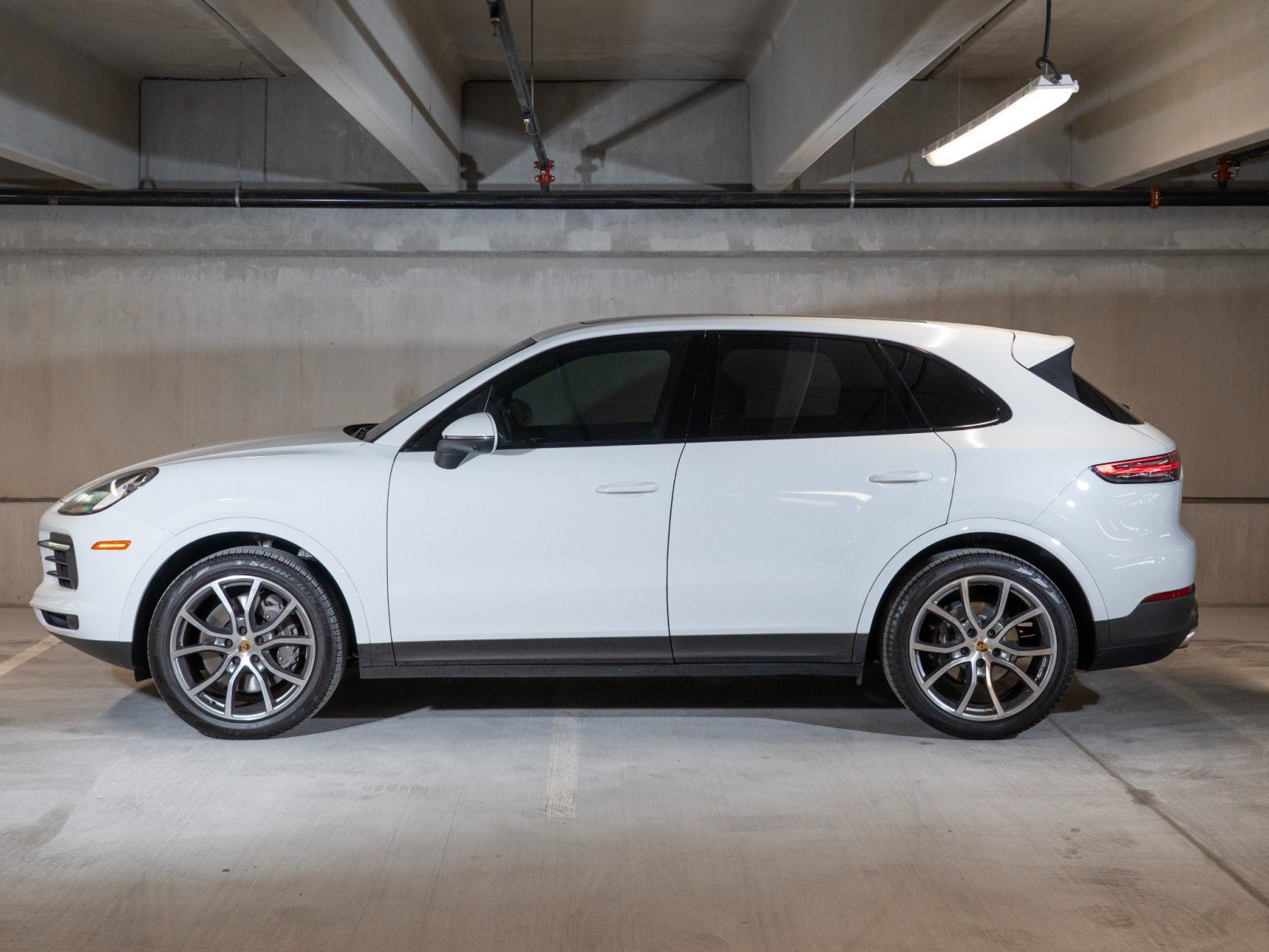 Certified 2023 Porsche Cayenne AWD/4WD image 2
