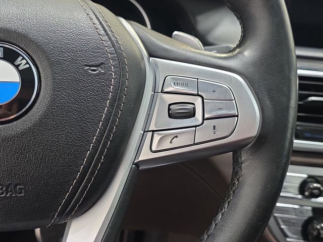 Used 2018 BMW 740i xDrive AWD/4WD image 17