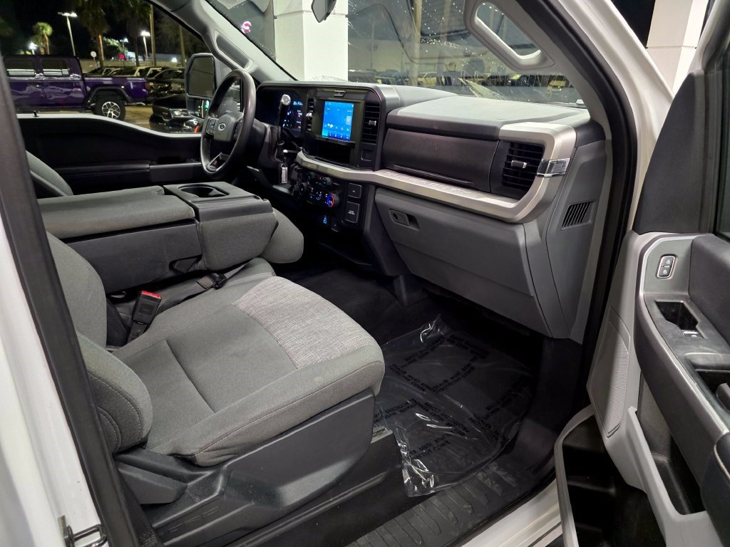 Used 2025 Ford F250 XLT AWD/4WD image 34