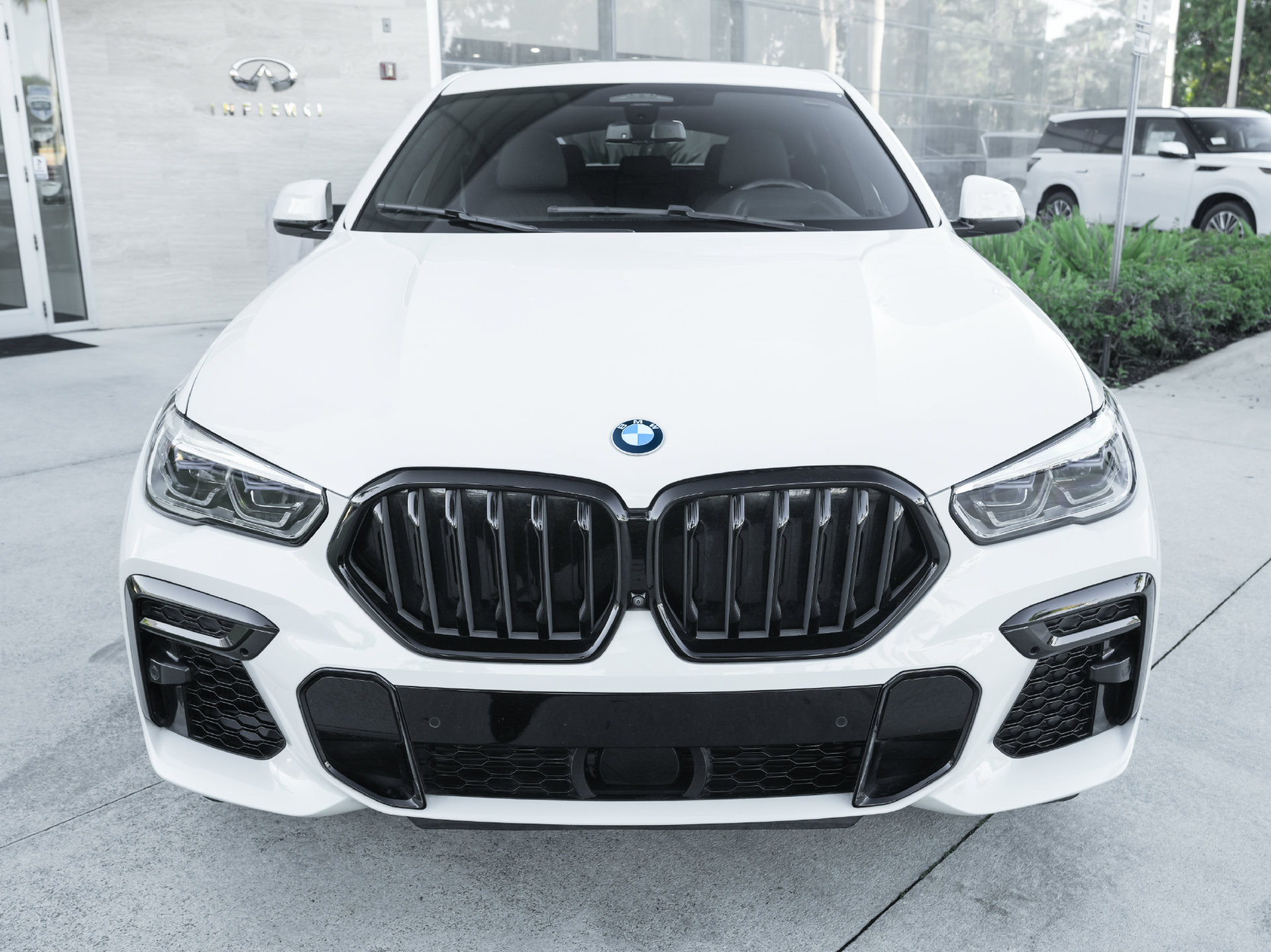 Used 2023 BMW X6 M50i w/ Executive Package AWD/4WD image 32