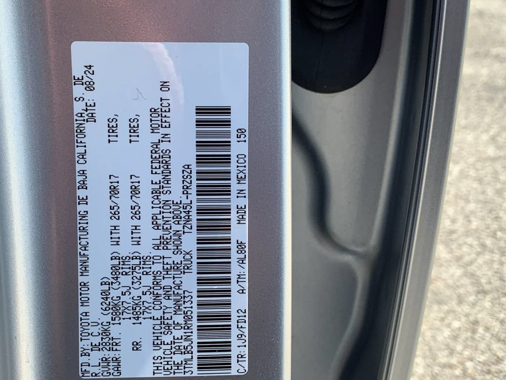 Used 2024 Toyota Tacoma TRD Off-Road AWD/4WD image 39